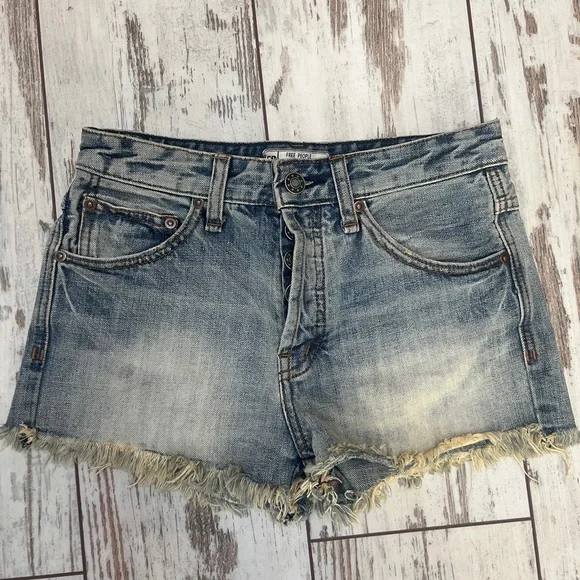 Free People High Waisted Denim Shorts Light Wash Distressed Size 24 NWOT - Picture 10 of 16